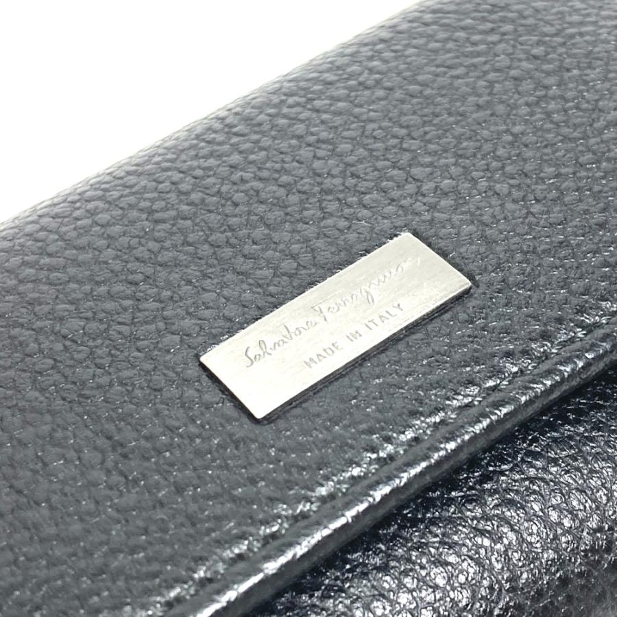 Salvatore Ferragamo サルヴァトーレフェラガモ 66 6532/01 型押しレザー ロゴプレート キーケース メンズ【中古】新品同様 |  | 02