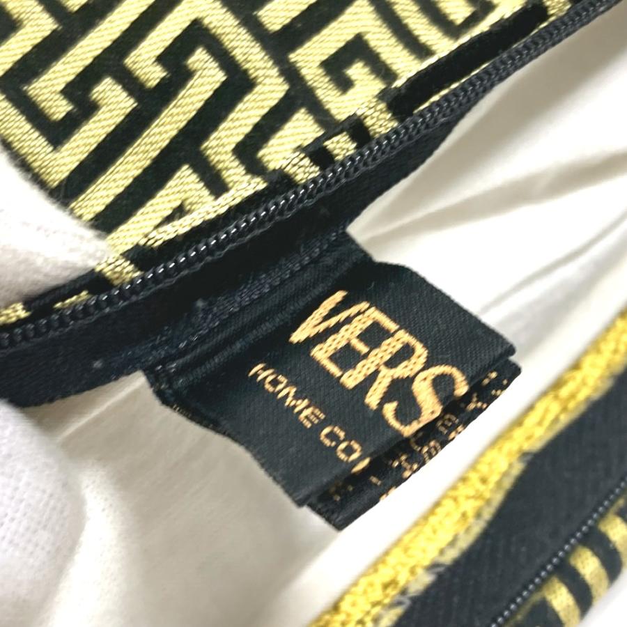 美品 VERSACE ヴェルサーチ 総柄 グレカ メデューサ ピロー 枕 インテリア クッション ブラック レディース【中古】 |  | 07