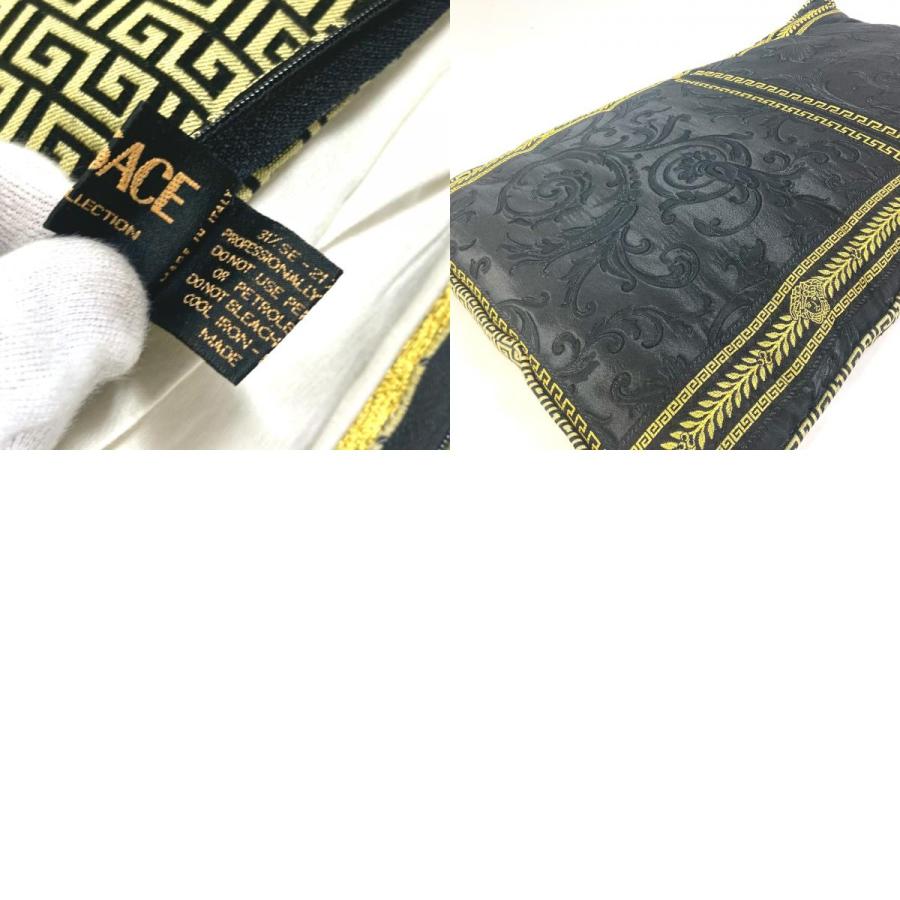 美品 VERSACE ヴェルサーチ 総柄 グレカ メデューサ ピロー 枕 インテリア クッション ブラック レディース【中古】 |  | 09