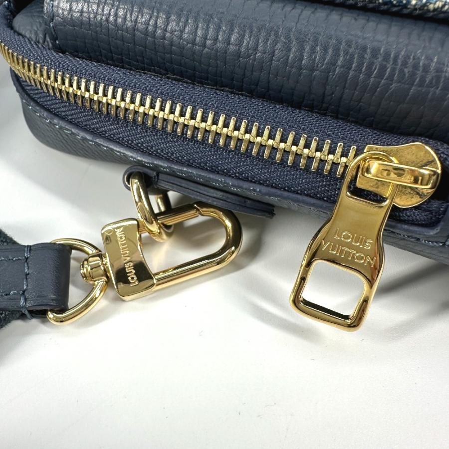 Louis Vuitton モノグラム ショルダーバッグ ノベルティ商品 LOUIS VUITTON（ルイ・ヴィトン） 美品 M81060 ダブル フォンポーチ