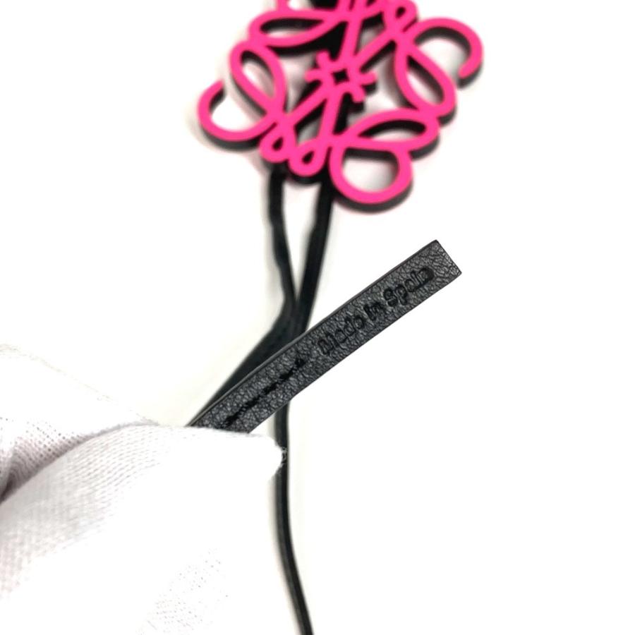 LOEWE ロエベ アナグラム ロゴ キーホルダー バッグチャーム チャーム  チャーム ピンク ユニセックス【中古】 | LOEWE | 04