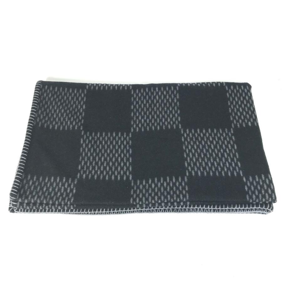 新品同様 LOUIS VUITTON ルイヴィトン M76561 クヴェルテュールダミエクラシック  ダミエグラフィットジャイアント ブランケット【中古】 | LOUIS VUITTON | 01