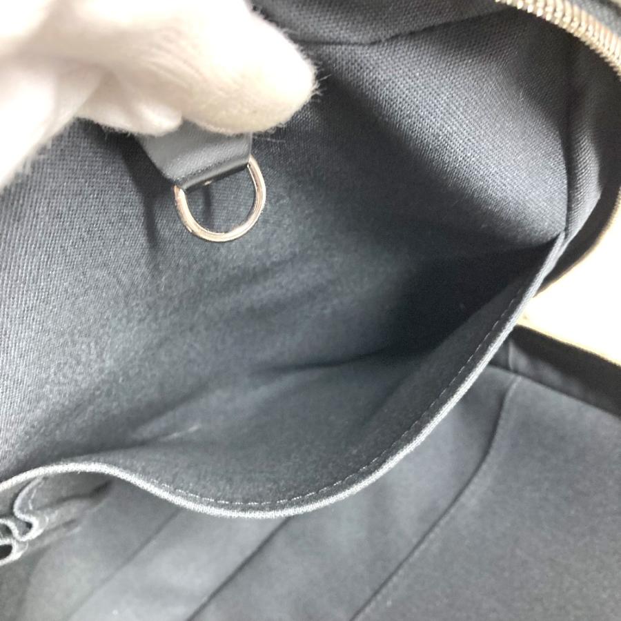LOUIS VUITTON（ルイ・ヴィトン） ポルト ドキュマン ヴォワヤージュ