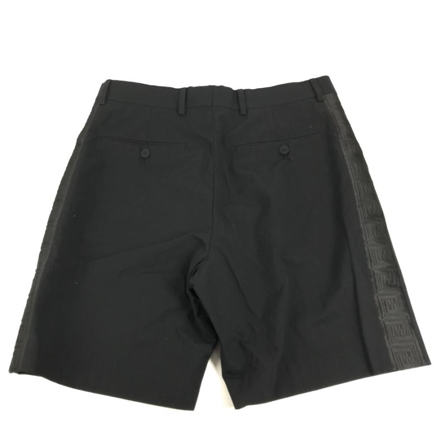 FENDI フェンディ FB0521 ロゴ パンツ ハーフパンツ ボトムス アパレル FENDACE フェンダーチェ ショートパンツ ブラック メンズ【中古】 | FENDI | 02