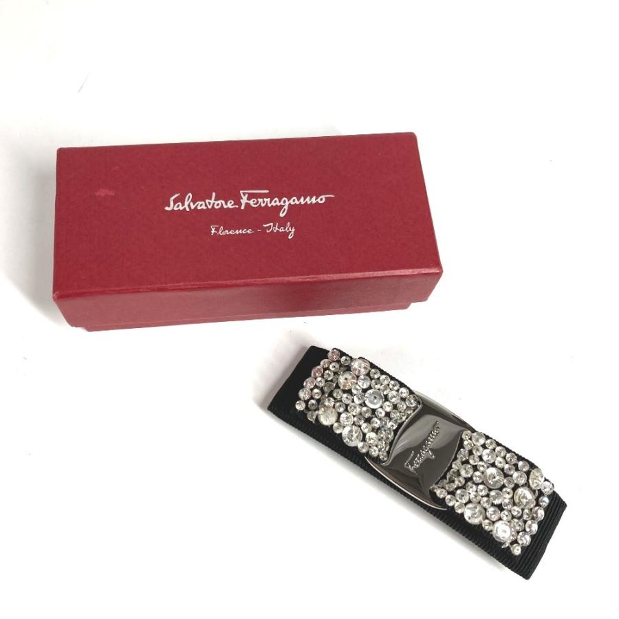 美品 Salvatore Ferragamo サルヴァトーレフェラガモ ヴァラ リボン りぼん アクセサリー クリスタル ビジュー バレッタ ブラック【中古】 |  | 07