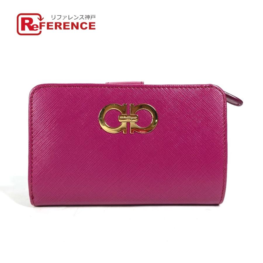 美品 Salvatore Ferragamo サルヴァトーレフェラガモ ロゴ ガンチーニ コンパクトウォレット 2つ折り財布 パープルピンク系【中古】 | 