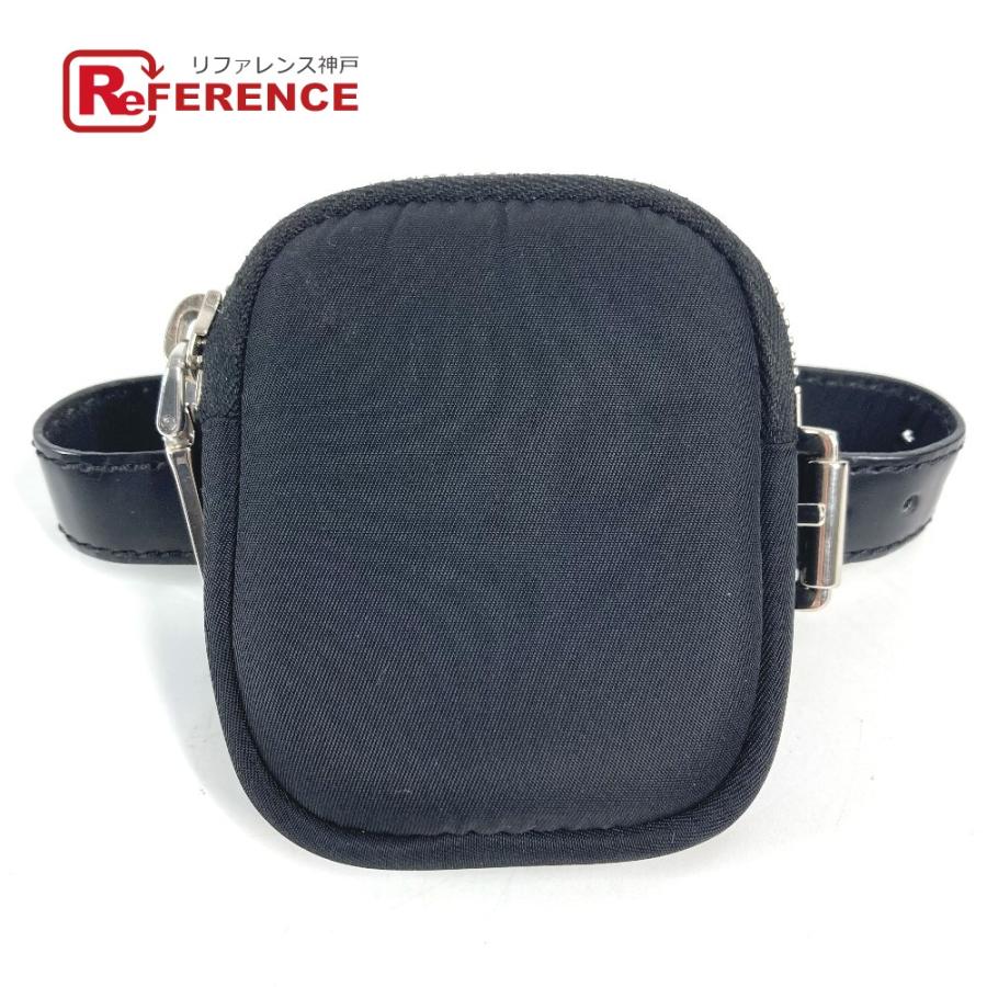 PRADA プラダ トライアングルロゴ 三角ロゴ プレート ベルト付き ミニ マルチポーチ ポーチ ブラック ユニセックス【中古】 | PRADA