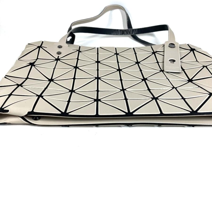 ISSEY MIYAKE イッセイミヤケ バオバオ BAOBAO 横長 トートバッグ 肩掛け カバン ショルダーバッグ ベージュ ユニセックス【中古】 | ISSEY MIYAKE | 02