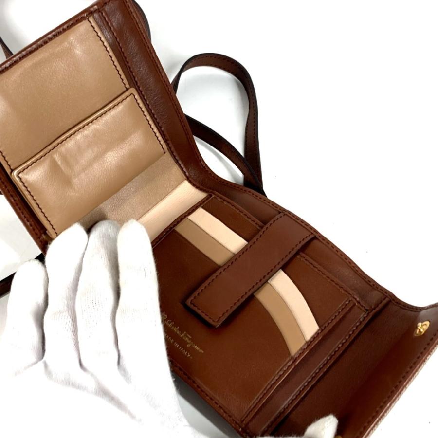 美品 Salvatore Ferragamo サルヴァトーレフェラガモ ガンチーニ  ショルダーバッグ ショルダーウォレット 3つ折り財布 ベージュ系【中古】 |  | 07