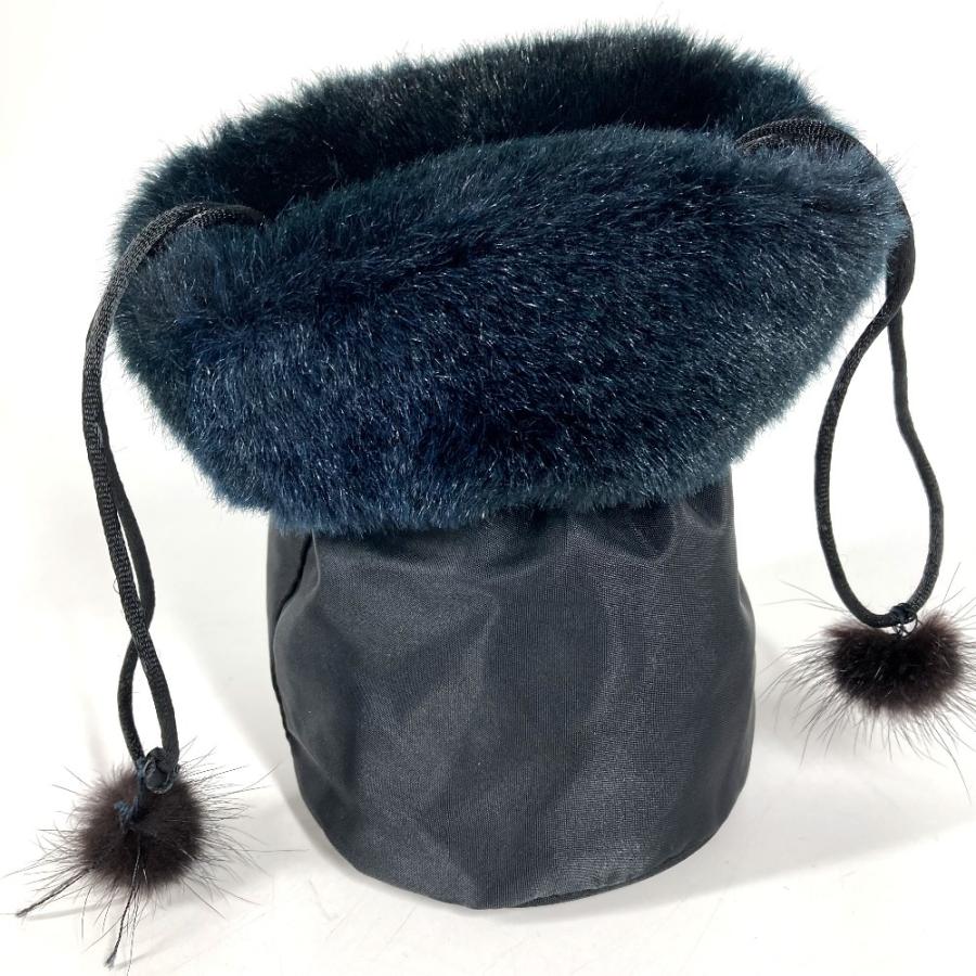 CELINE セリーヌ サークルロゴ 巾着 マルチポーチ ファー メイクポーチ 化粧ポーチ ポーチ ブラック ユニセックス【中古】 | CELINE | 01