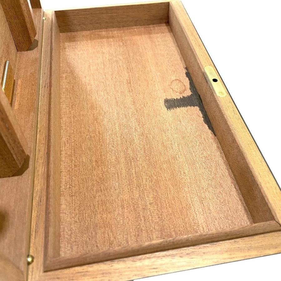 LOUIS VUITTON ルイヴィトン M58565 モノグラムモチーフ コフレ ドゥ ヴォワヤージュ マホガニー シガーケース【中古】 | LOUIS VUITTON | 07