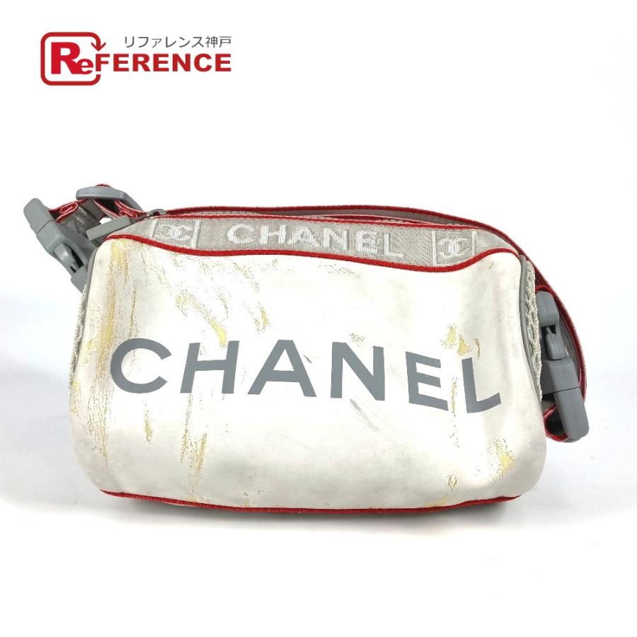 CHANEL（シャネル） ロゴ ミニ カバン 筒型 肩掛け ポーチ スポーツ