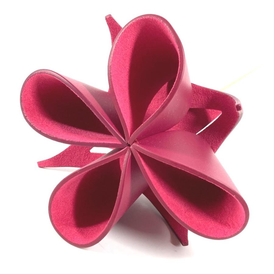 新品同様 LOUIS VUITTON ルイヴィトン GI0328 オリガミフラワー ドーム インテリア 鳥 アトリエオイ オブジェ グロゼイユ 【中古】 | LOUIS VUITTON | 02