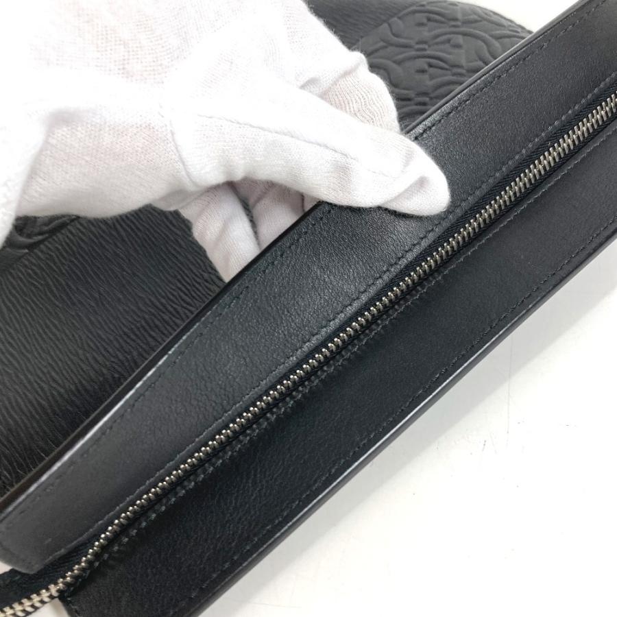 Salvatore Ferragamo サルヴァトーレフェラガモ ガンチーニ ロゴ ストラップ セカンドバッグ ポーチ クラッチバッグ ブラック【中古】 |  | 02