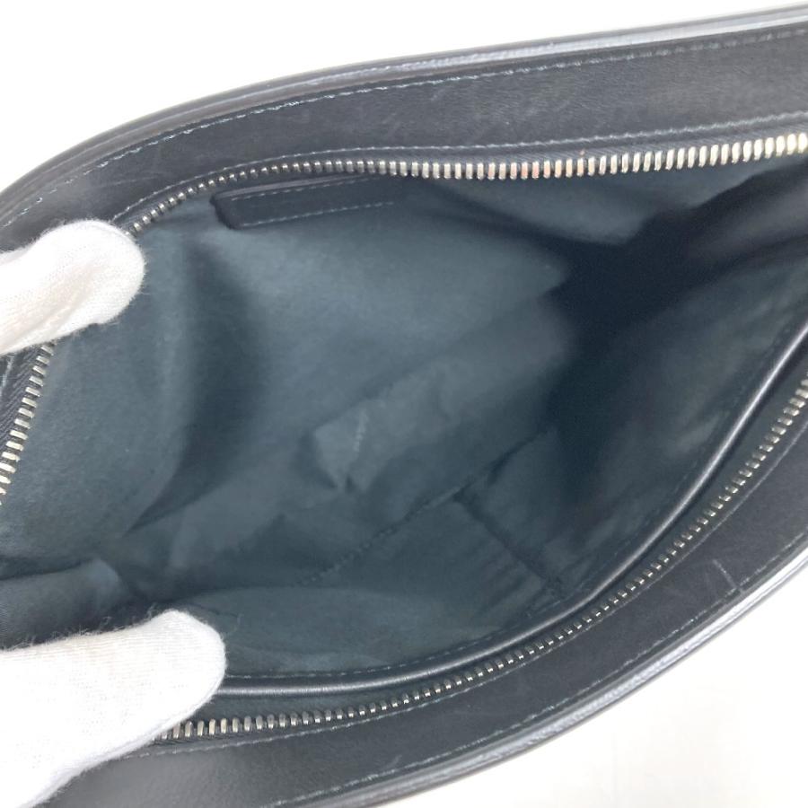 Salvatore Ferragamo サルヴァトーレフェラガモ ガンチーニ ロゴ ストラップ セカンドバッグ ポーチ クラッチバッグ ブラック【中古】 |  | 04