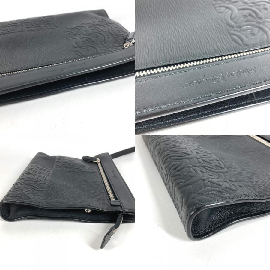 Salvatore Ferragamo サルヴァトーレフェラガモ ガンチーニ ロゴ ストラップ セカンドバッグ ポーチ クラッチバッグ ブラック【中古】 |  | 08