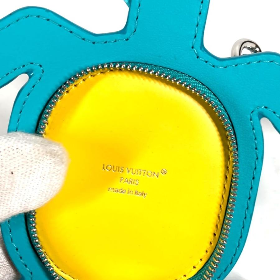 LOUIS VUITTON（ルイ・ヴィトン） 新品同様 M02049 キーホルダー LV