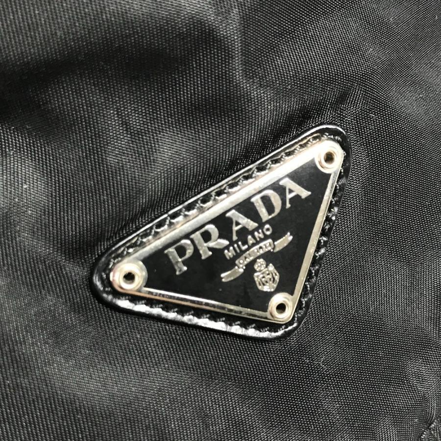 PRADA（プラダ） ロゴ 巾着ポーチ トライアングルロゴ 三角ロゴ