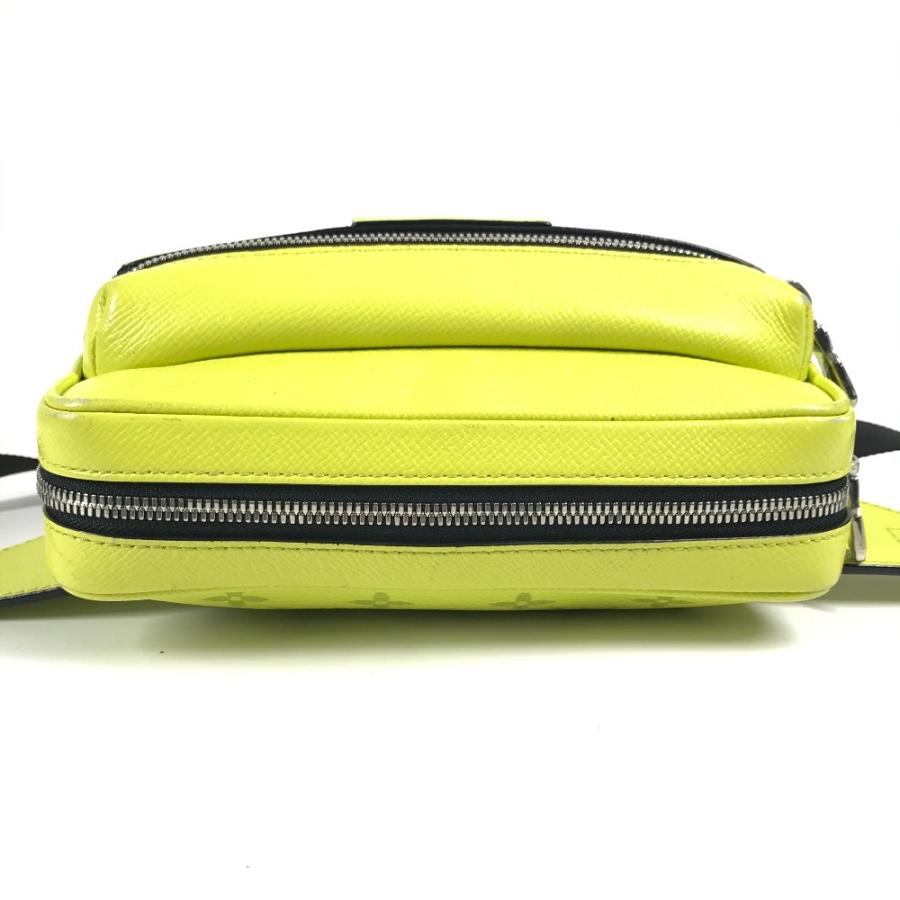 LOUIS VUITTON（ルイ・ヴィトン） M30239 アウトドアメッセンジャーPM