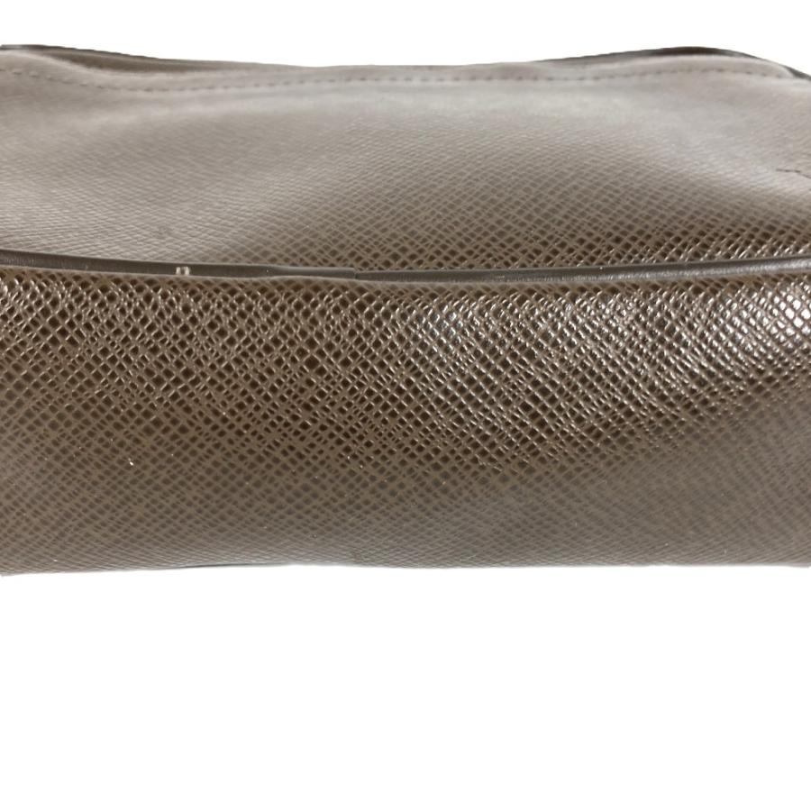 ルイヴィトン LOUIS VUITTON カルガ M30818 タイガ ストラップ付 クラッチバッグ セカンドバッグ タイガレザー グリズリ ブラウン LOUIS VUITTON（ルイ・ヴィトン） M30818 カルガ ストラップ付