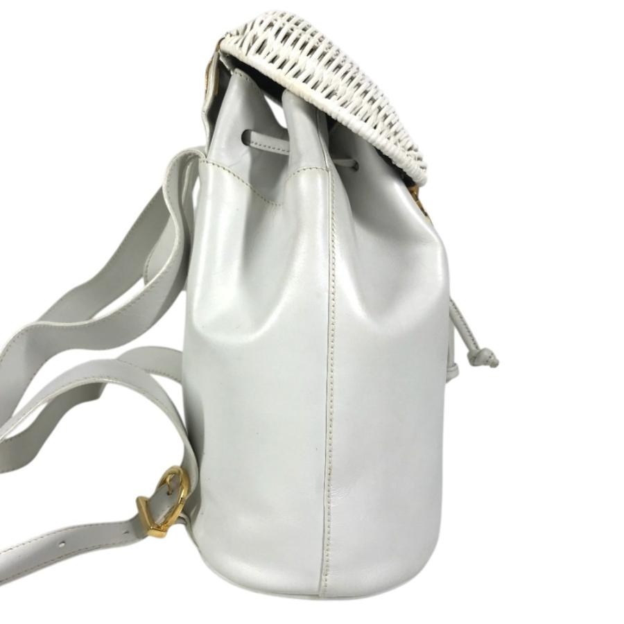 Salvatore Ferragamo サルヴァトーレフェラガモ ガンチーニ ロゴ カバン バックパック ヴィンテージ リュックサック ホワイト【中古】 |  | 02