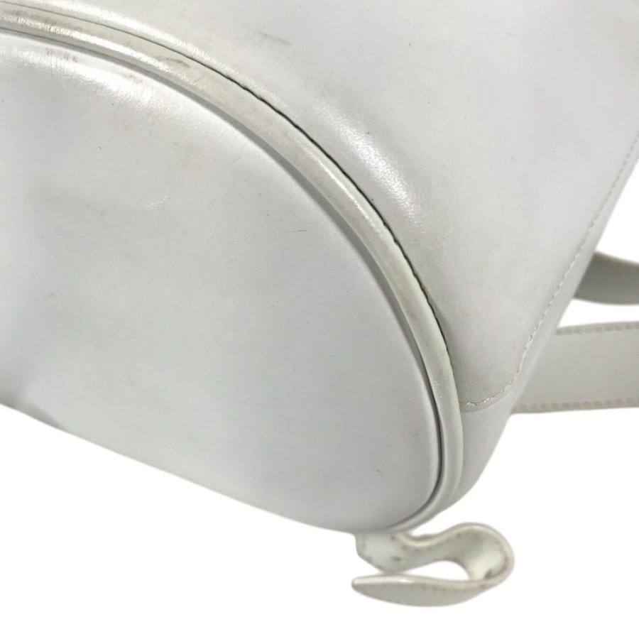 Salvatore Ferragamo サルヴァトーレフェラガモ ガンチーニ ロゴ カバン バックパック ヴィンテージ リュックサック ホワイト【中古】 |  | 05