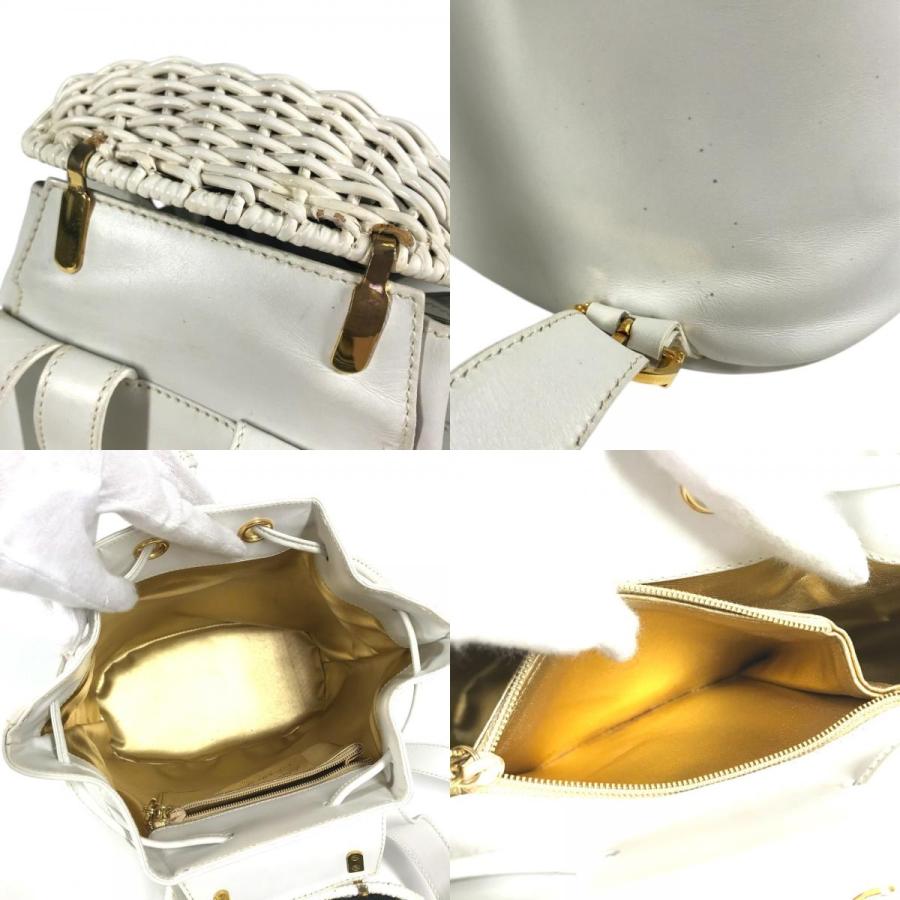 Salvatore Ferragamo サルヴァトーレフェラガモ ガンチーニ ロゴ カバン バックパック ヴィンテージ リュックサック ホワイト【中古】 |  | 07