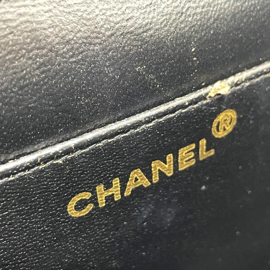 CHANEL シャネル Vステッチ シェブロン CCココマーク チェーン CHANEL シャネル Vステッチ シェブロン CCココマーク チェーン