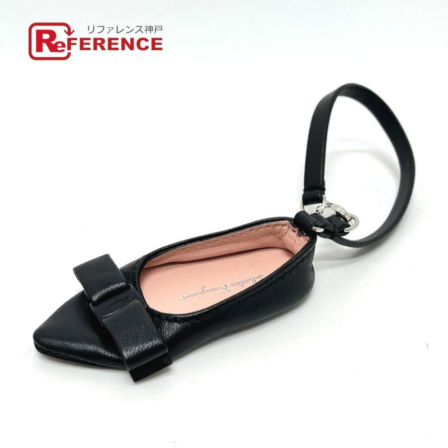 新品同様 Salvatore Ferragamo サルヴァトーレフェラガモ AU-22/0386 ヴァラ パンプスモチーフ キーホルダー バッグチャーム 【中古】 | 