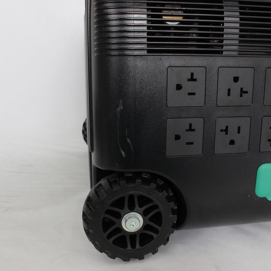 ゼンデュア　superbase　ｐro 1500 Zendure 2096Wh Portable Power Station / Fastest Recharge IoT Solar