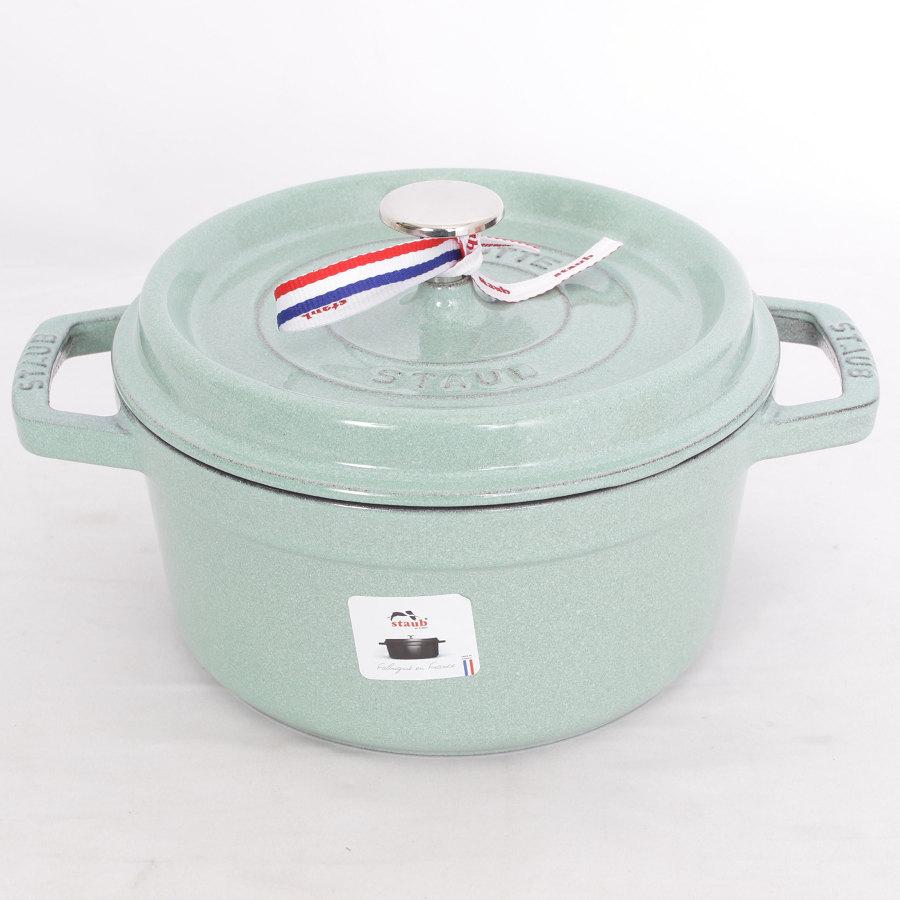 【美品】ストウブ ピコ・ココット ラウンド 20cm 40508-703 セージグリーン ホーロー 両手鍋 本体 | ピコ・ココット | 01