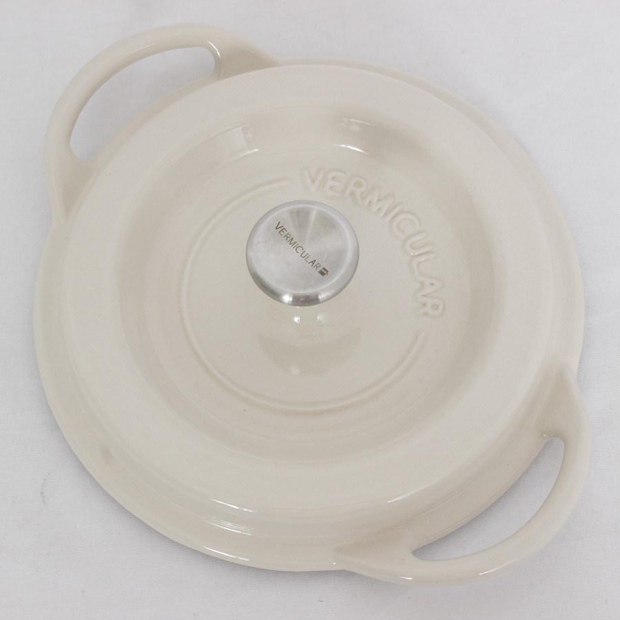 【ボーナスストア+5%】バーミキュラ オーブンポットラウンド 14cm NBG14R ナチュラルベージュ 無水 ホーロー 両手鍋 本体 |  | 04