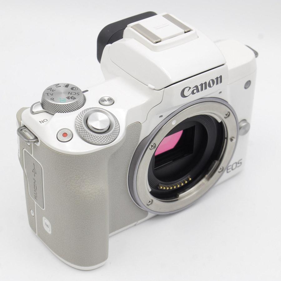 ボーナスストア+5％【美品】Canon EOS Kiss M ダブルズームキット