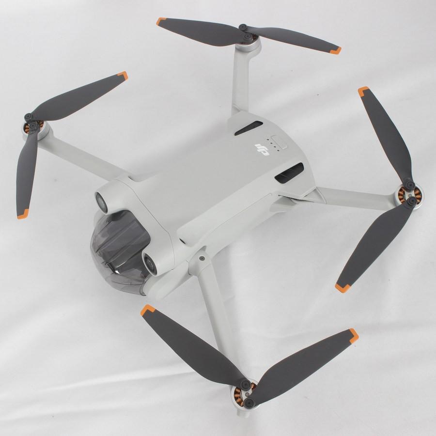 ボーナスストア+5％【美品】DJI Mini 3 Pro Fly Moreキット Plus RCディスプレイコントローラー付き M16208 ドローン 空撮カメラ DJI RC付属 本体｜refun｜06