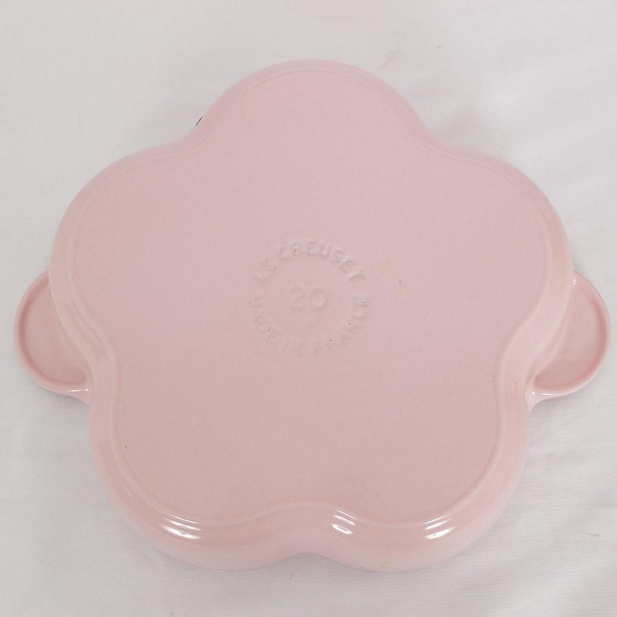 未使用　ル・クルーゼ プレート フルール 20cm シフォンピンク 未使用ル・クルーゼ プレート フルール 20cm シフォンピンク