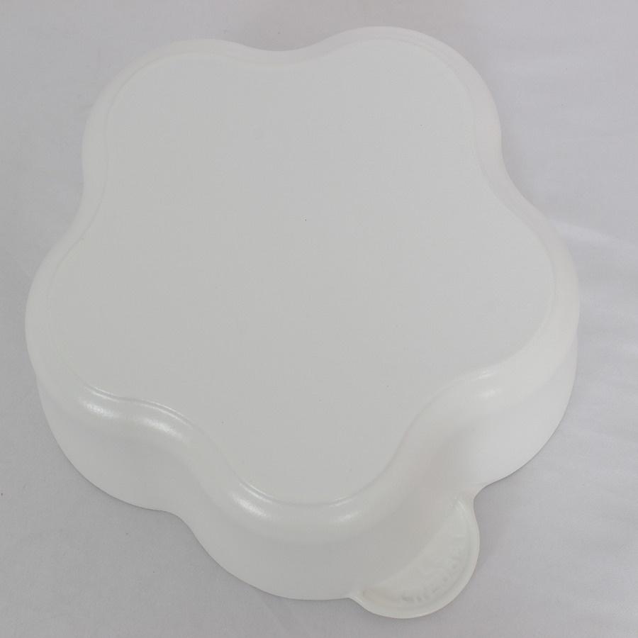 ボーナスストア+5%【美品】ル・クルーゼ ココットフルール 20cm ボーナスストア+5%【美品】ル・クルーゼ ココットフルール 20cm