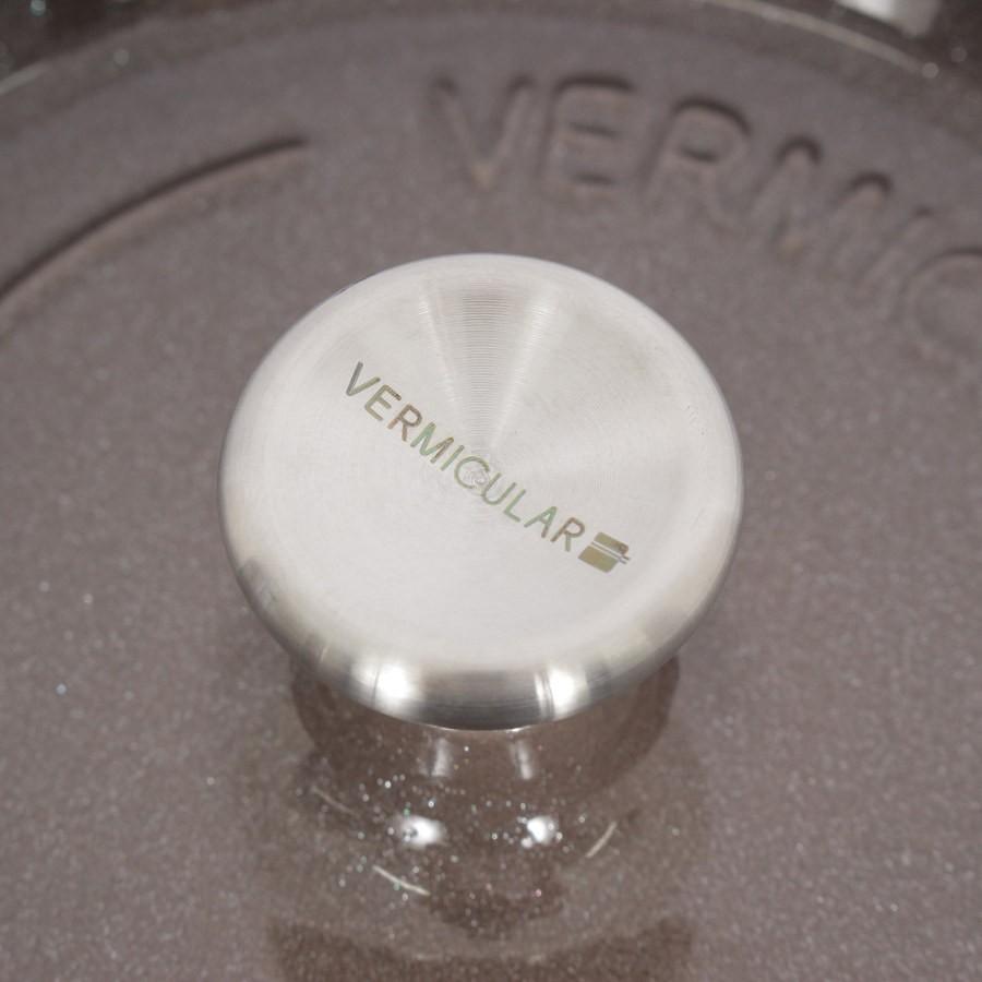 ボーナスストア+5％【美品】バーミキュラ オーブンポットラウンド 18cm BRN18R パールブラウン 無水 ホーロー 両手鍋 本体 |  | 03