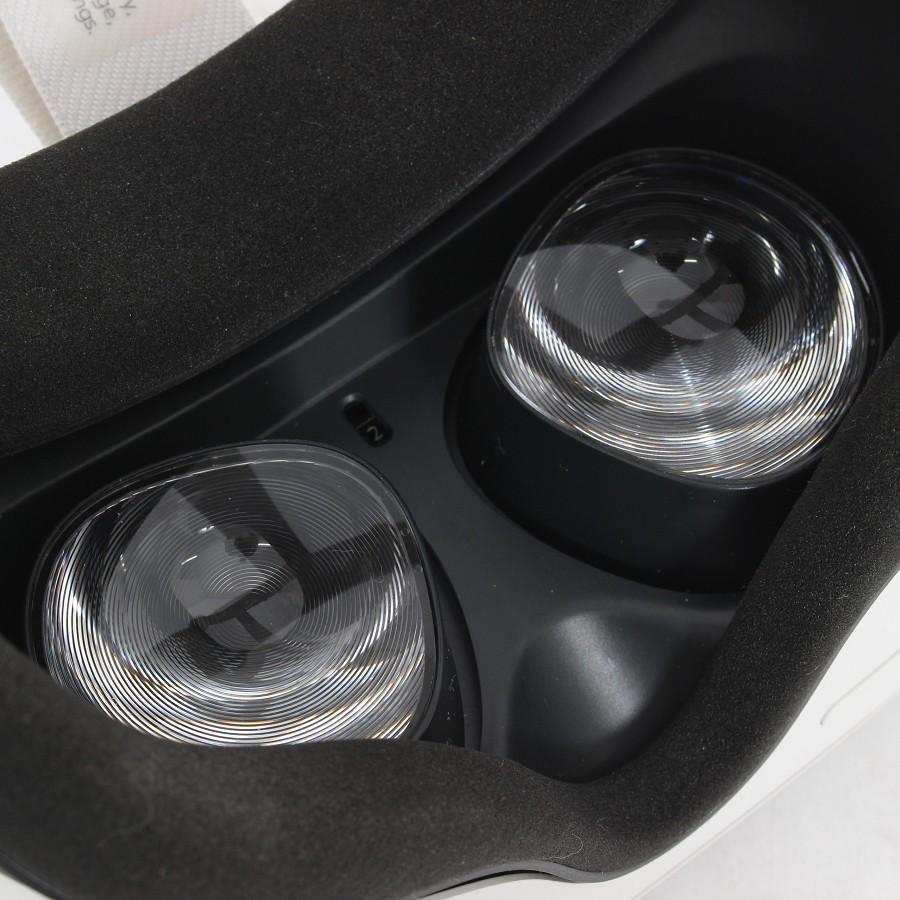 ボーナスストア+5％【美品】Oculus Quest2 128GB VR ヘッドマウントディスプレイ ヘッドセット オキュラスクエスト2 899-00183-02 Meta メタ 本体 |  | 05