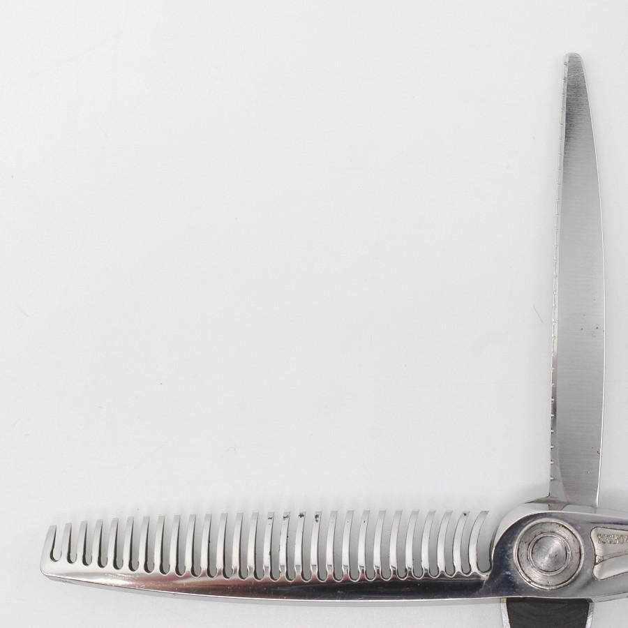 ボーナスストア+5％【美品】刃物屋トギノン クイーンサクセススター セニング 5.8インチ メガネハンドル 28目フラット/スリット 約20% シザー トギノン |  | 04