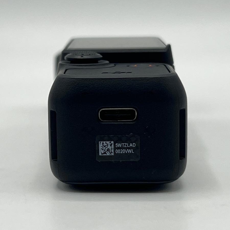 ボーナスストア+5％【美品】DJI Osmo Pocket 3 OP9923 3軸スタビライザー 1インチCMOSセンサー搭載 4K対応 ポケットジンバル アクションカメラ 本体 |  | 07