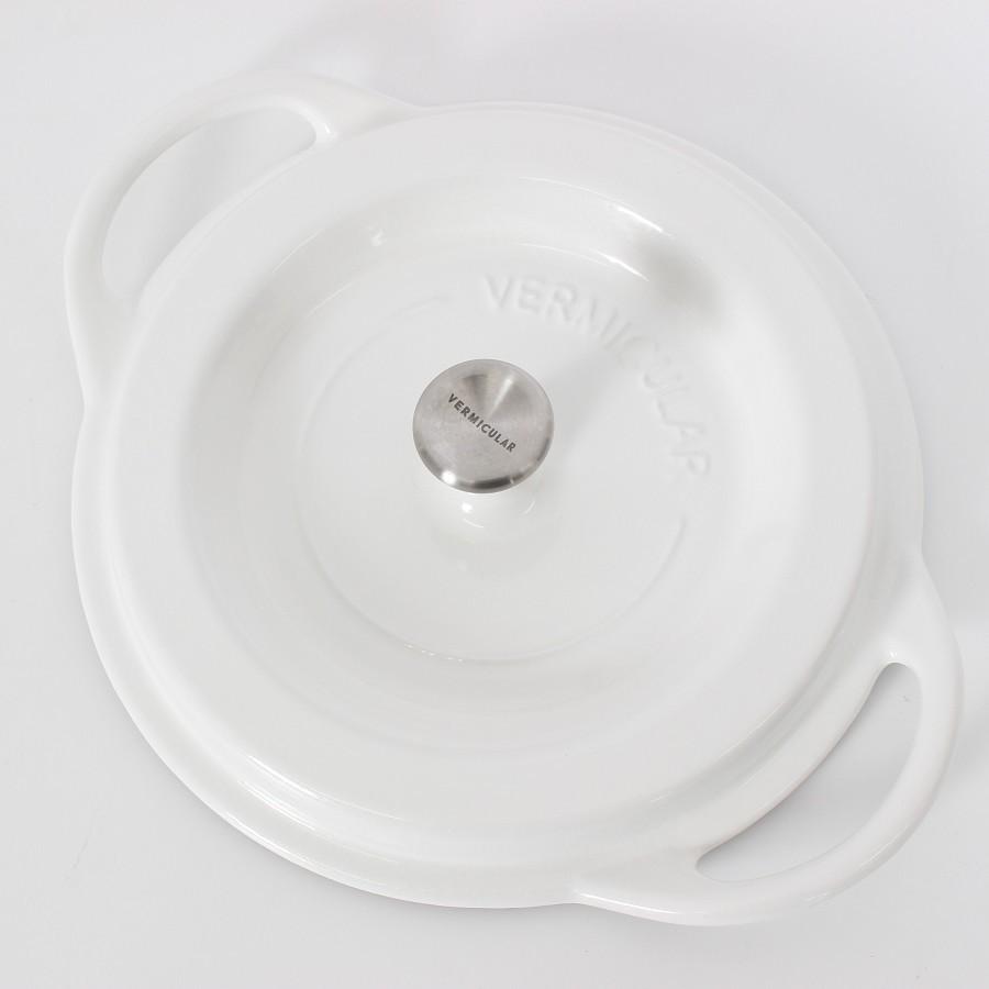 ボーナスストア+5％【新品】バーミキュラ オーブンポットラウンド 18cm PWH18R KONAYUKI パールホワイト 無水 ホーロー 両手鍋 粉雪 本体 |  | 05