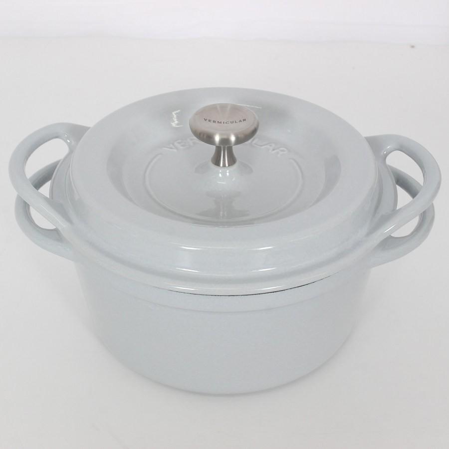 ボーナスストア+5％【新品】バーミキュラ オーブンポットラウンド 14cm STN14R ストーン 無水 ホーロー 両手鍋 本体 |  | 01