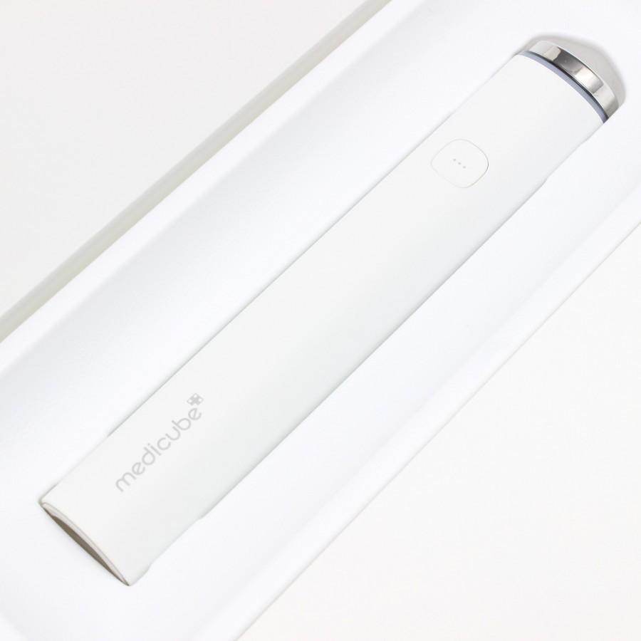 ボーナスストア+5％【美品】MEDICUBE ME-BPRM AGE-R ブースタープロ
