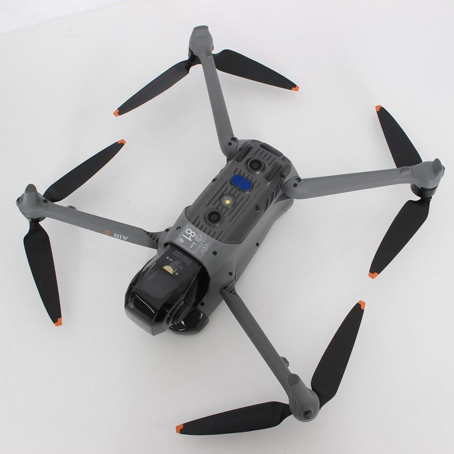 ボーナスストア+5％【美品】DJI Air 3 Fly More Combo RC2付属 DP3232 ドローン エアー フライモアコンボ 本体 |  | 02