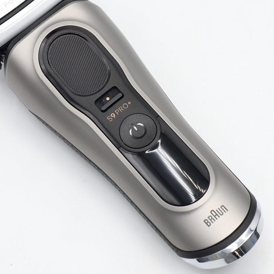 ボーナスストア+5％【美品】ブラウン シリーズ9 Pro+ 9575cc-V マットグレー 4枚刃 アルコール洗浄システム付き メンズシェーバー ブラック BRAUN 本体 |  | 02