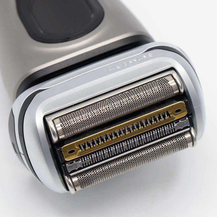 ボーナスストア+5％【美品】ブラウン シリーズ9 Pro+ 9575cc-V マットグレー 4枚刃 アルコール洗浄システム付き メンズシェーバー ブラック BRAUN 本体 |  | 05