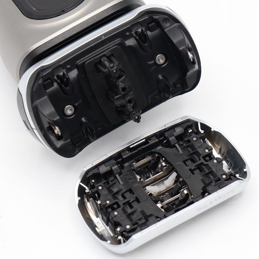 ボーナスストア+5％【美品】ブラウン シリーズ9 Pro+ 9575cc-V マットグレー 4枚刃 アルコール洗浄システム付き メンズシェーバー ブラック BRAUN 本体 |  | 06