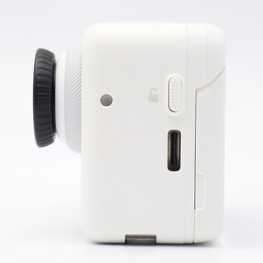 ボーナスストア+5％【美品】Insta360 GO 3S 128GB CINSAATA_GO3S04 アークティックホワイト アクションカメラ インスタ ゴー 本体 |  | 02