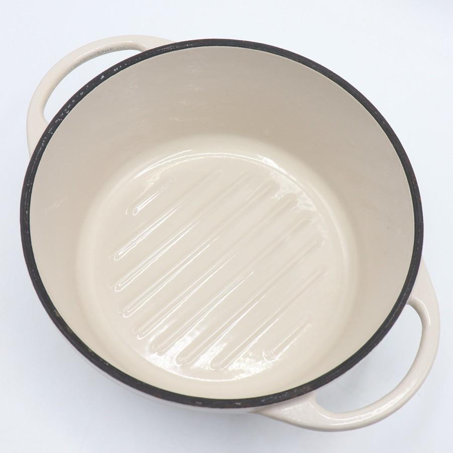 ボーナスストア+5％【美品】バーミキュラ オーブンポットラウンド 18cm マグネットトリベット付 NBG18R ナチュラルベージュ 無水 ホーロー 両手鍋 本体 |  | 03