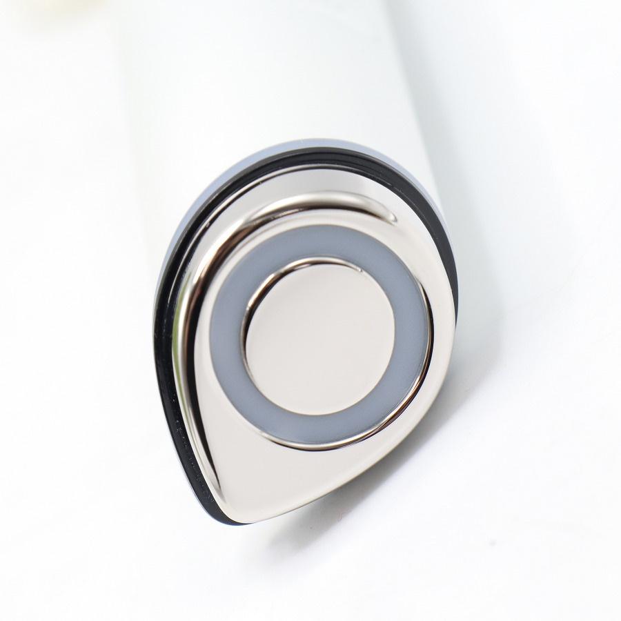 ボーナスストア+5％【美品】MEDICUBE ME-BPRM AGE-R ブースタープロ